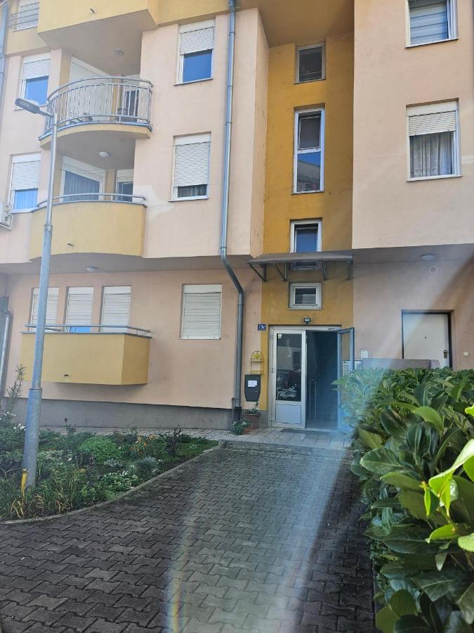 Apartman Lollita Баня-Лука Экстерьер фото